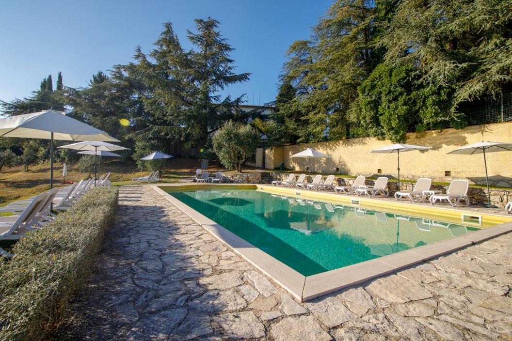 Godenano - Pool&restaurant