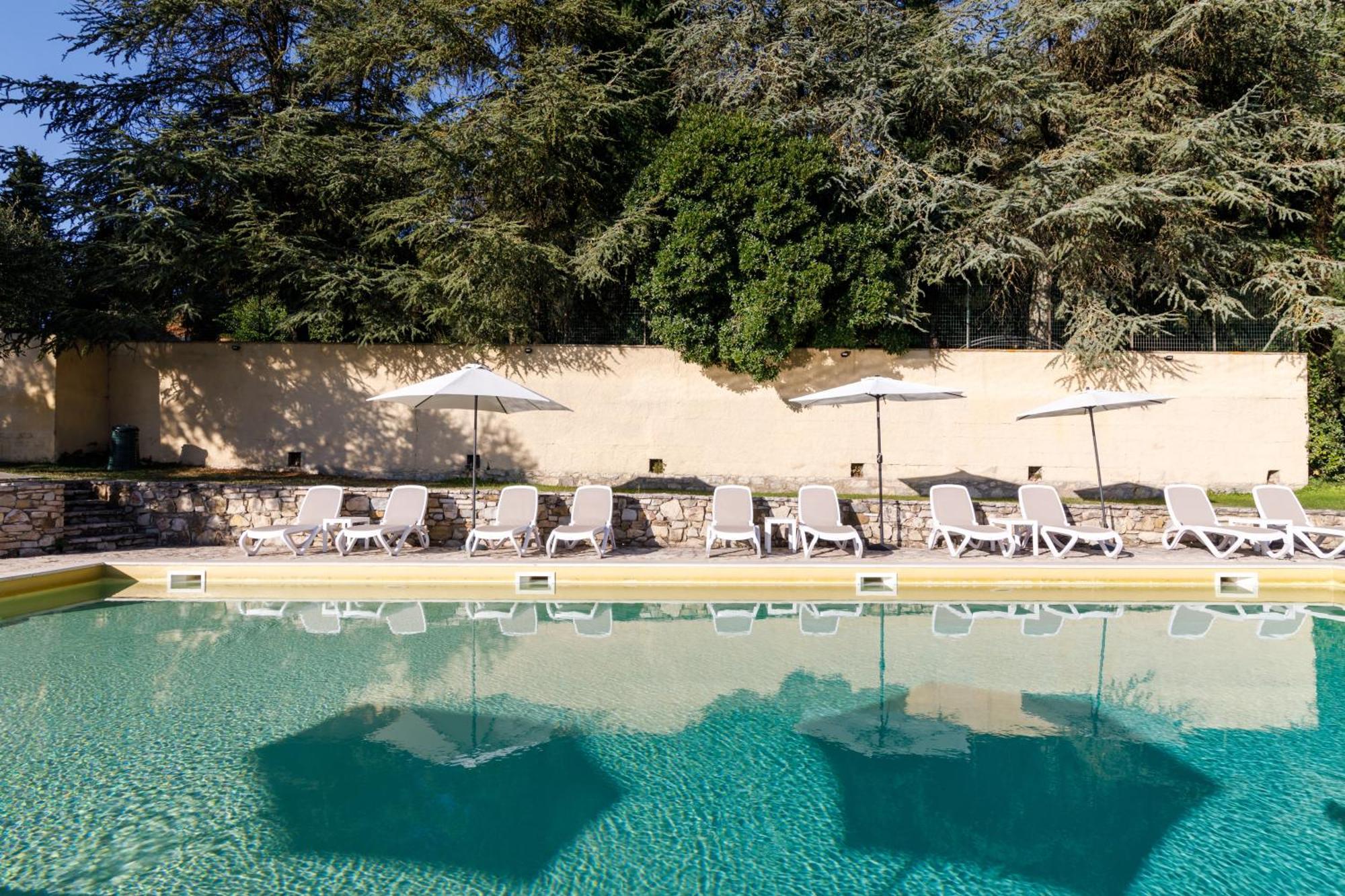 Séjour à la campagne Godenano - Pool&restaurant