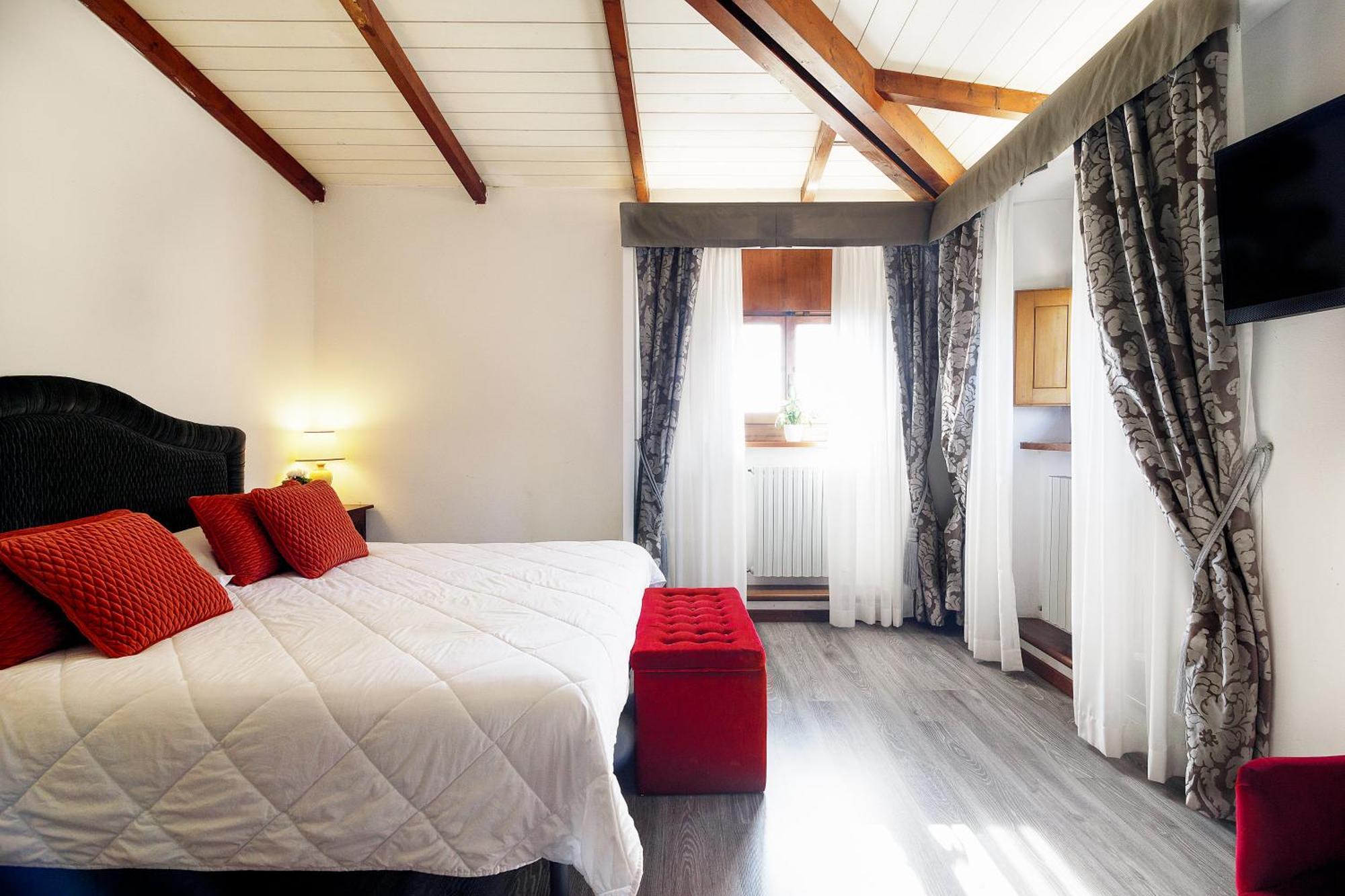 Country house Godenano - Pool&restaurant