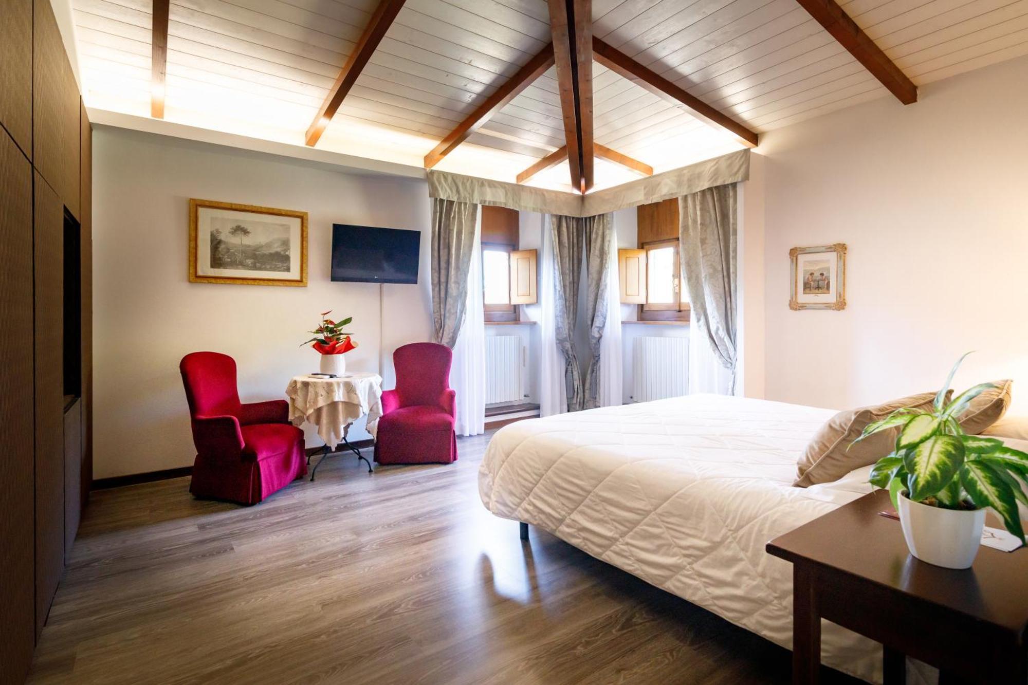 Country house Godenano - Pool&restaurant