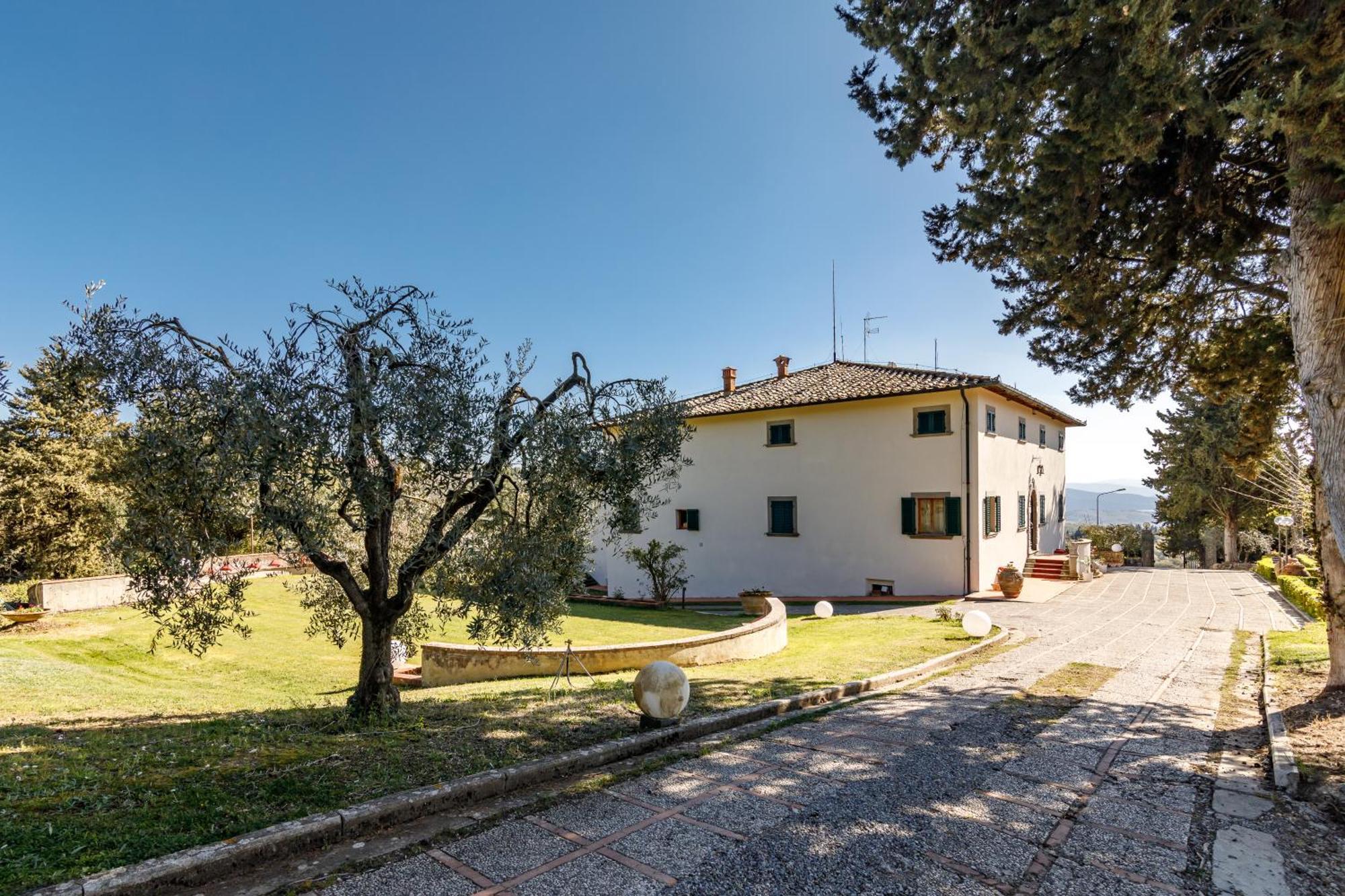 Godenano - Pool&restaurant Castellina in Chianti